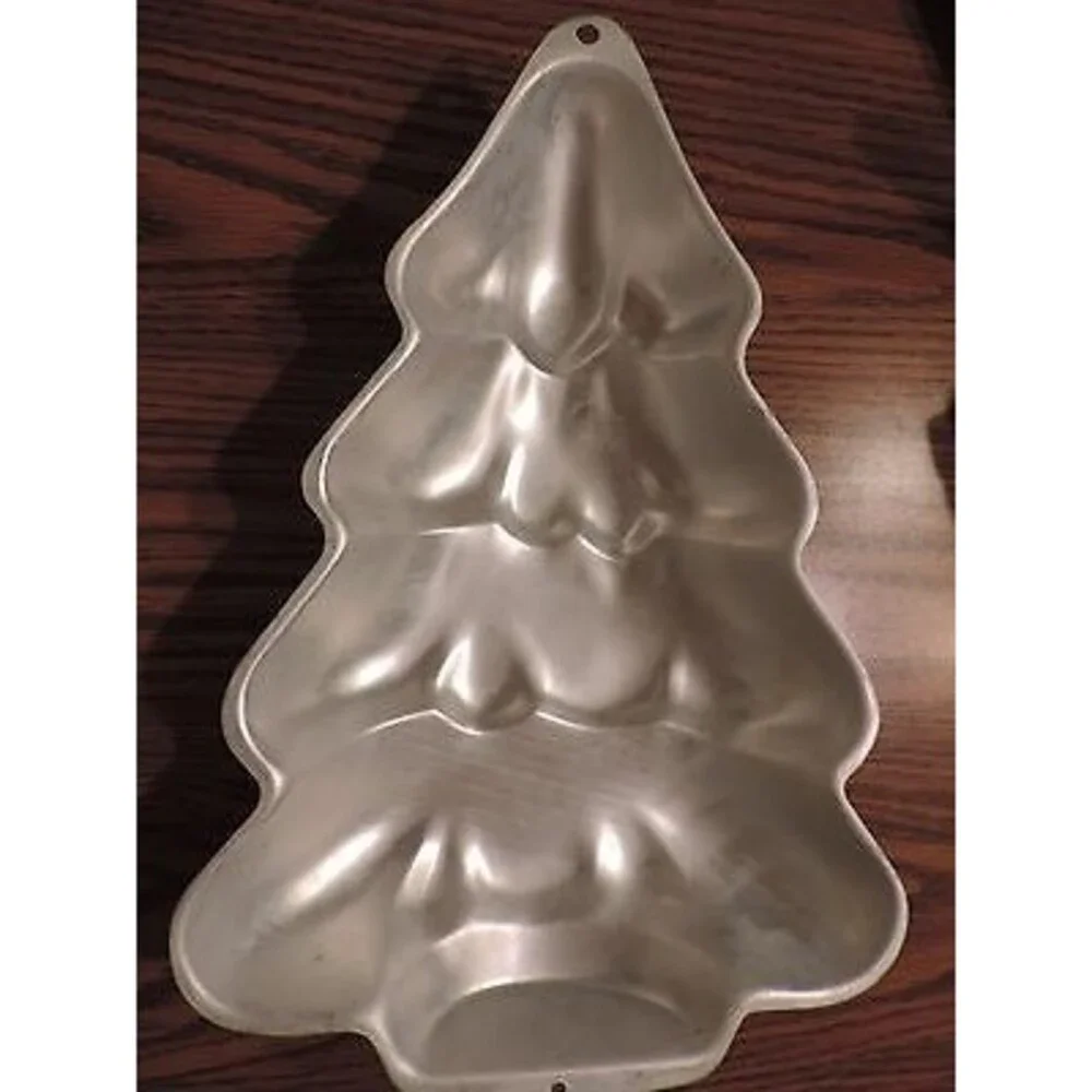 Wilton Christmas Tree Cake Pan 2001